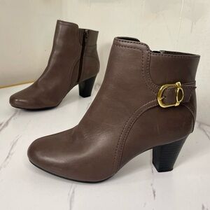 Clarks Bendables Size 7.5M Sapphire Ankle Boots Booties Gray/ Brown Mix Women’s